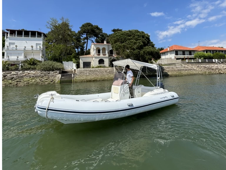 Hire a Nuova Jolly King 600 Exclusive Lège-Cap-Ferret