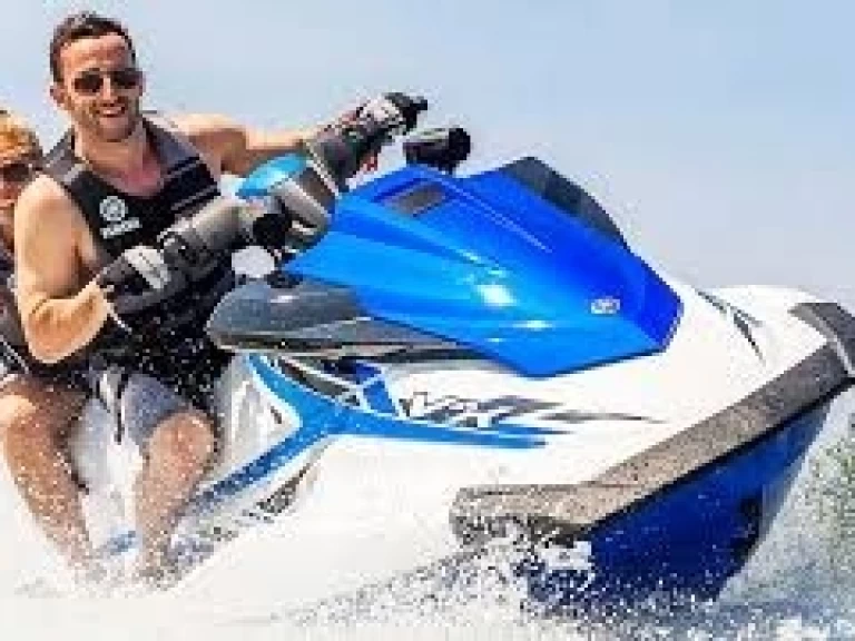 Yacht charter Sète - Yamaha Yamaha VX on SamBoat