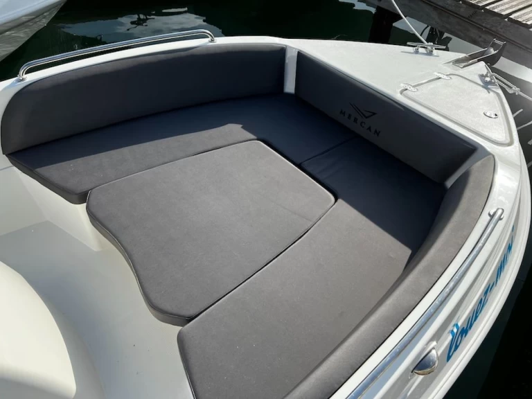 Hire Motorboat Mercan with a boat licence