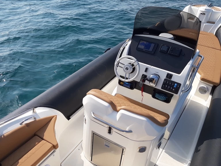 Nuova Jolly PRINCE 27 charter bareboat or skippered in  Sète
