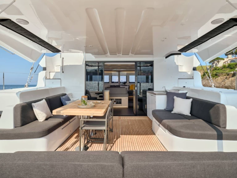 Hire Catamaran with or without skipper Lagoon Mahé
