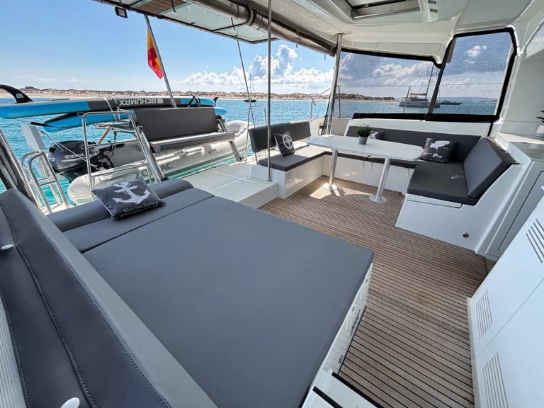 Yacht charter Marina Formentera - Lagoon Lagoon 450 F on SamBoat