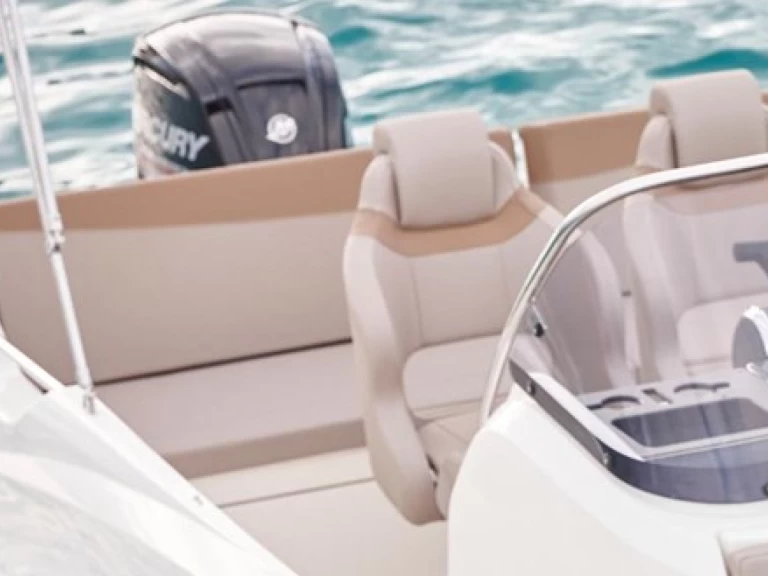 Motorboat to hire Bodman-Ludwigshafen at the best price