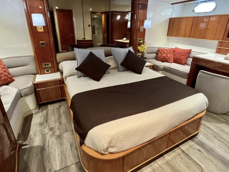 Luxury Yacht hire in Culebra - Princess Viking 75