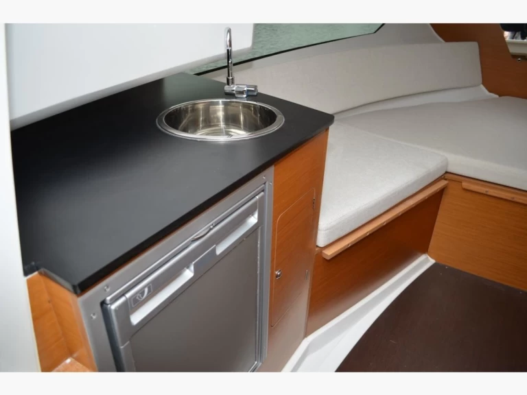 Hire Motorboat with or without skipper Jeanneau Tribunj