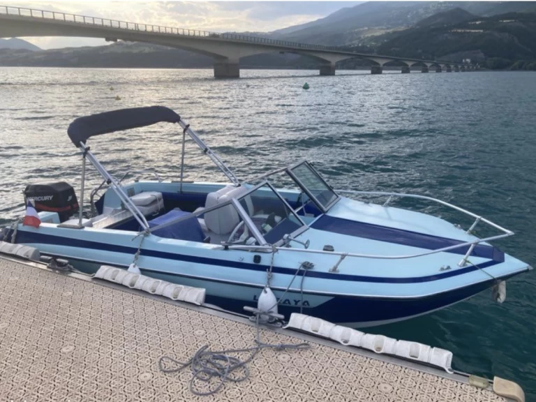 Yacht charter Conjux - Glastron Ssv 172 on SamBoat