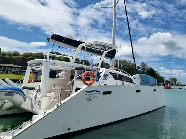 Yacht charter Mai Khao - Island Spirit Yachts Island Spirit 410 on SamBoat