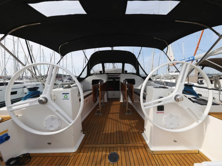 Sailboat hire in Pirovac - Elan Impression 45.1