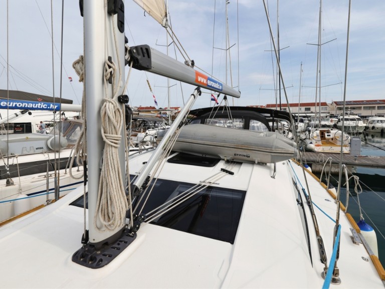 Charter a Elan Impression 45.1 in Pirovac on Samboat