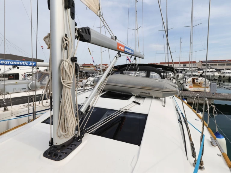 Charter a Elan Impression 45.1 in Pirovac on Samboat