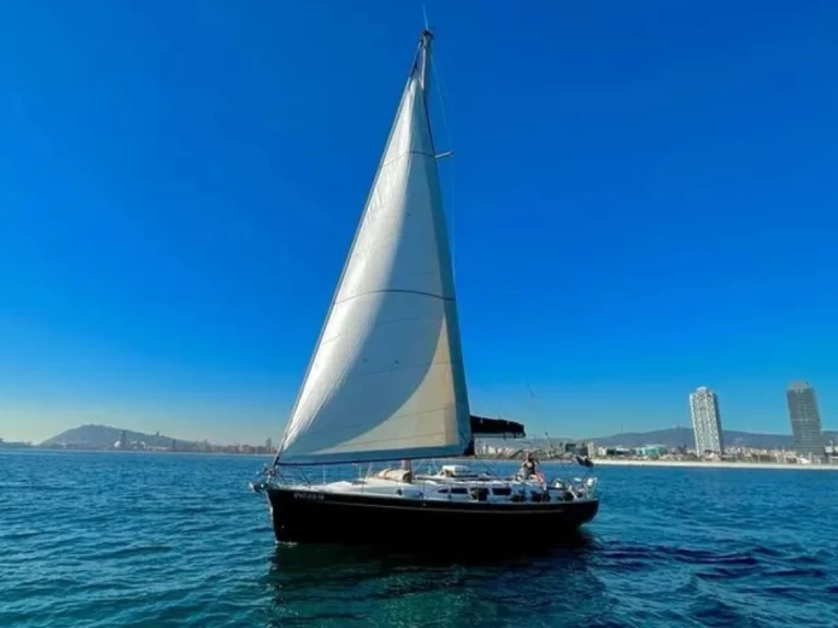 Yacht charter Barcelona - Jeanneau Sun Odyssey 43 on SamBoat