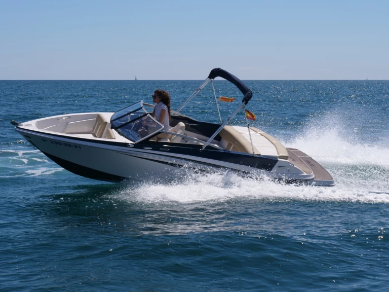 Motorboat hire in Empuriabrava - Glastron GT 185