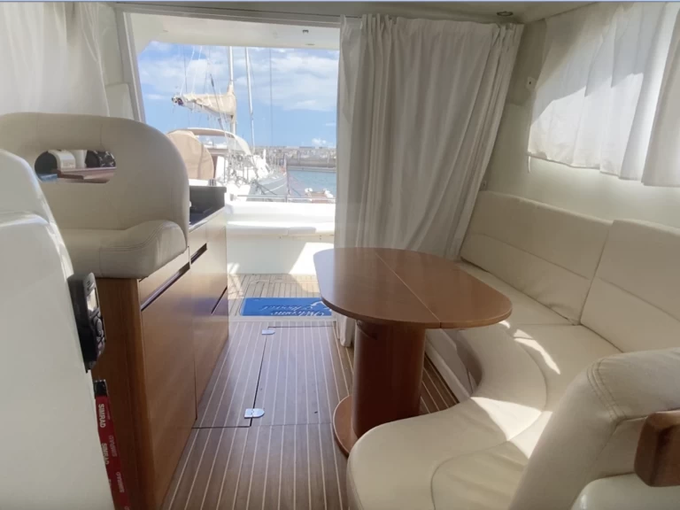 Motorboat to hire Funchal (Sé) at the best price