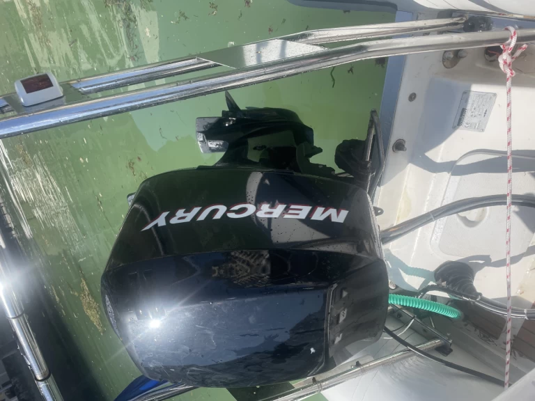 Hire RIB Valiant with a boat licence