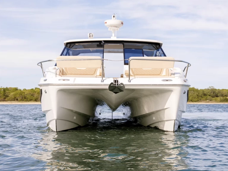 Hire a Aquila Aquila 36 Sport Montauk Harbor