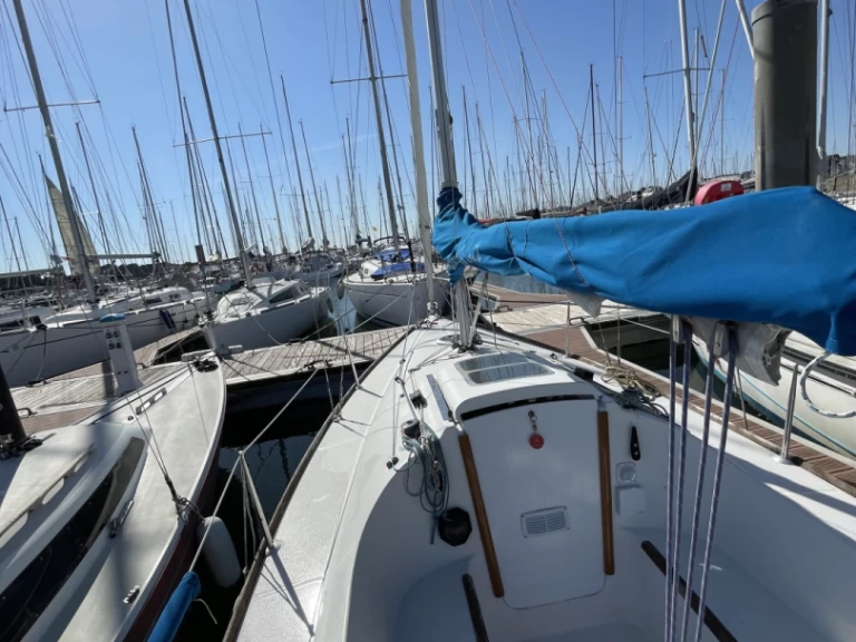 Hire a Bénéteau First 210 Spirit La Trinité-sur-Mer