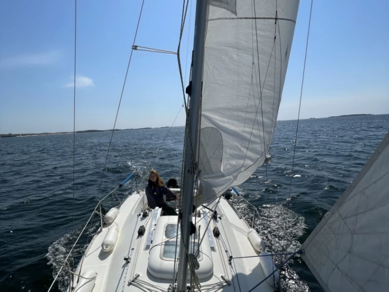 Hire Sailboat with or without skipper Bénéteau La Trinité-sur-Mer