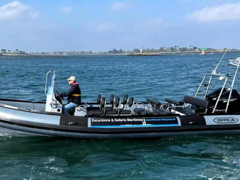 Hire RIB with or without skipper Zeppelin Landéda