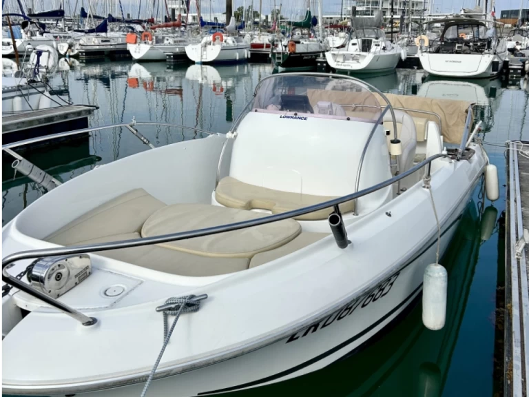 Motorboat to hire La Rochelle at the best price