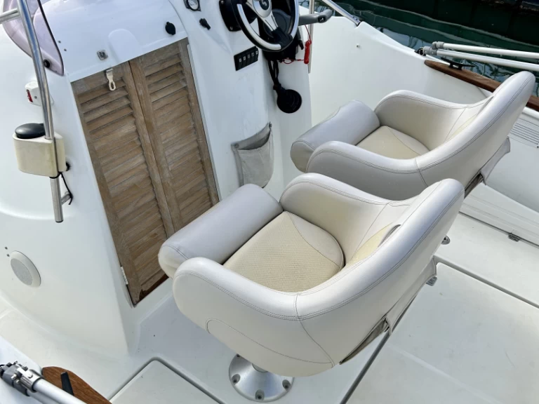 Bénéteau Flyer 650 Open charter bareboat or skippered in  La Rochelle