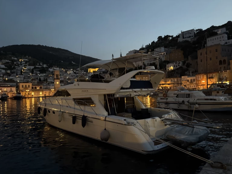 Yacht hire Póros (City) cheap Princess 60 Fly