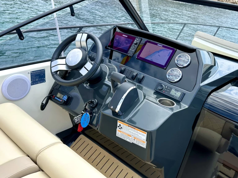 Motorboat hire in Puerto Campomanes Greenwich - Quicksilver Activ 875 Sundeck