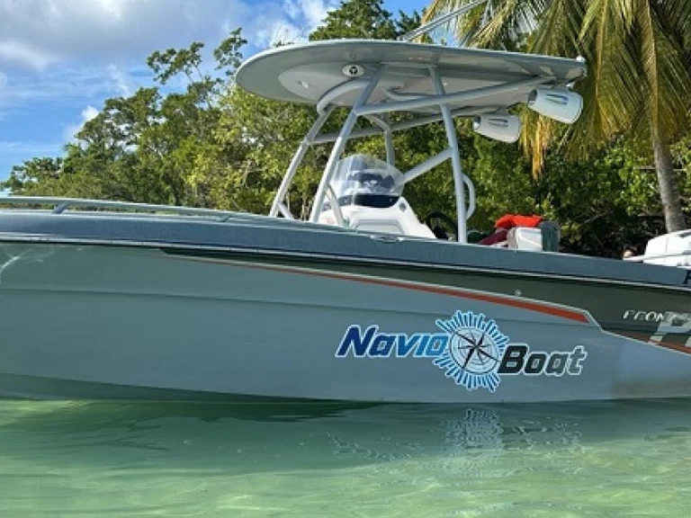 Hire Motorboat Pronautica with a boat licence