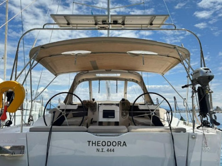 Hire a Dufour Dufour 390 Préveza
