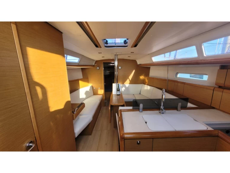 Yacht hire Saint-Quay-Portrieux cheap Sun Odyssey 379 Dl