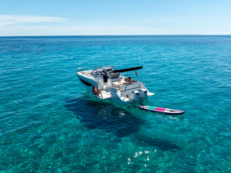 Motorboat hire in Mahón - Bénéteau Flyer 9