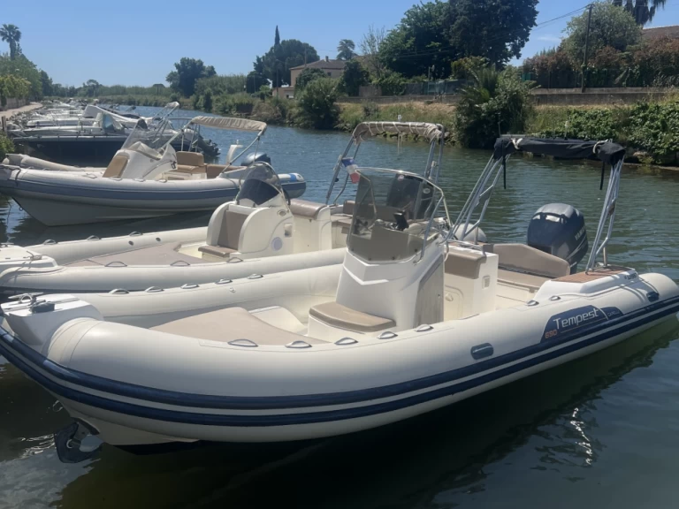 Capelli Capelli 690 charter bareboat or skippered in  Hyères