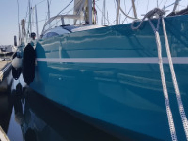 Yacht charter Larmor-Plage -  RM 970 on SamBoat