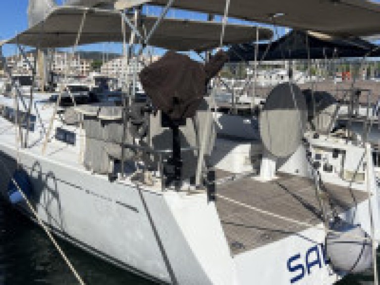 Hire Sailboat Grand Soleil with a boat licence
