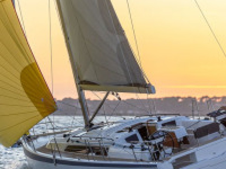 Yacht hire Larmor-Plage cheap Dufour 37