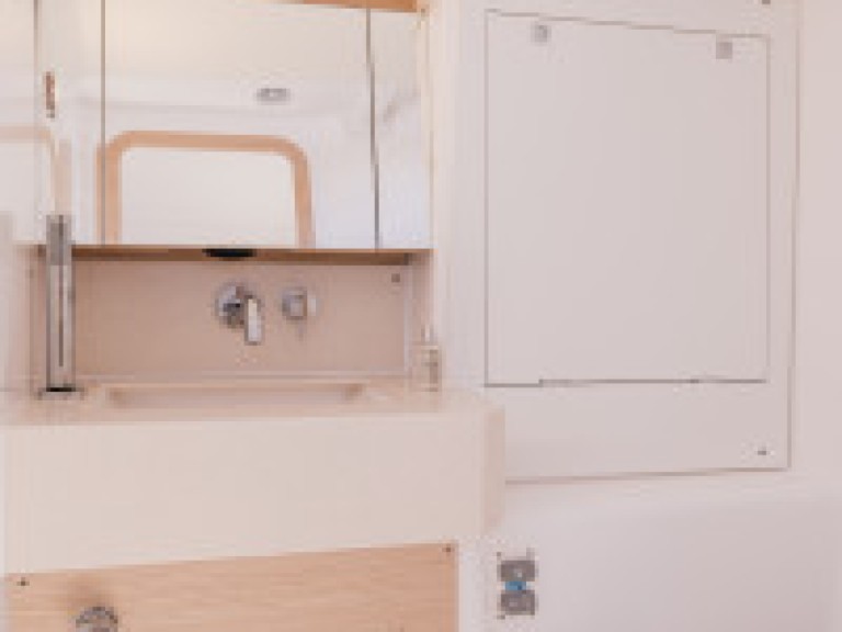 Sailboat hire in Larmor-Plage - Dufour Dufour 37