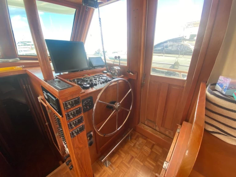 Yacht hire Palermo cheap europa 40