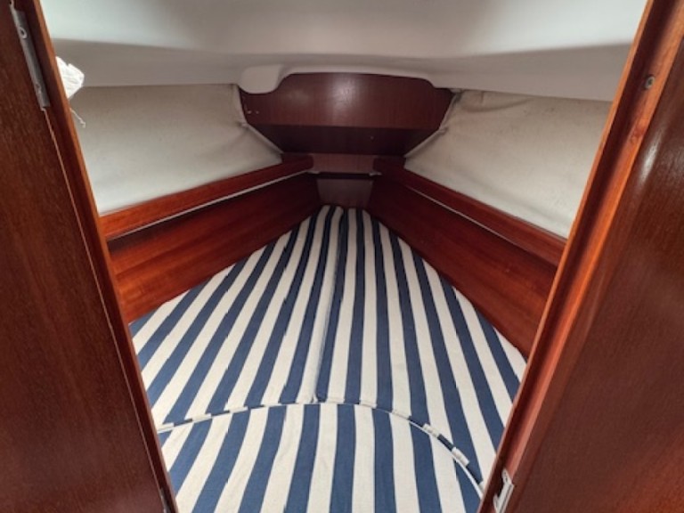 Yacht hire La Rochelle cheap First 31.7