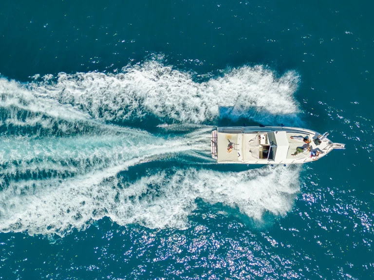 Yacht hire Vilanova i la Geltrú cheap Guy Couach 1000 Fly