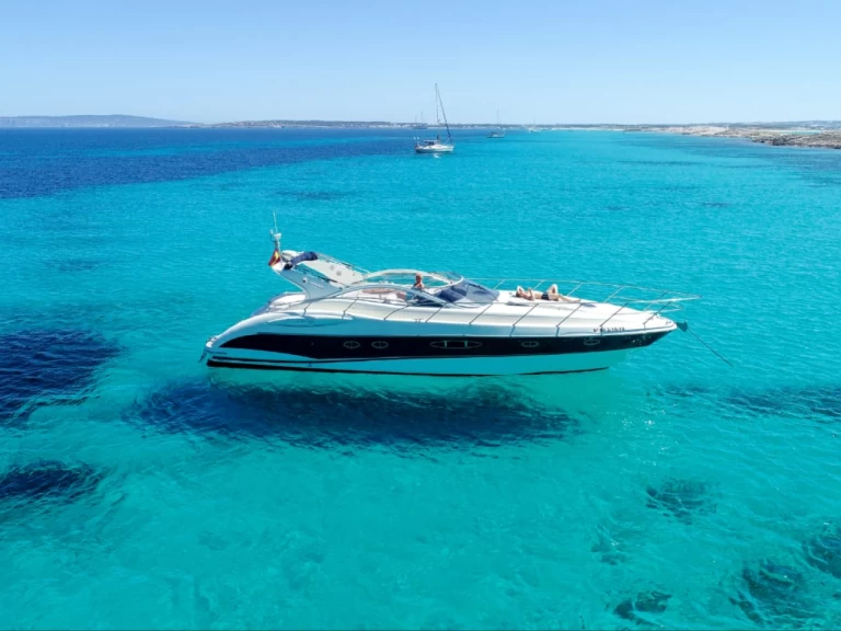 Hire a Azimut Atlantis 47 Polignano a Mare