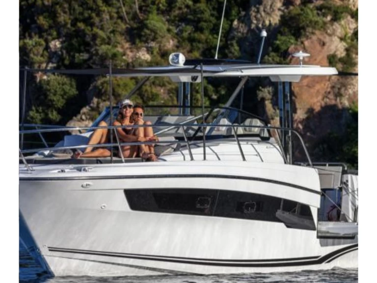 Jeanneau Cap Camarat 10.5 WA charter bareboat or skippered in  La Trinité-sur-Mer