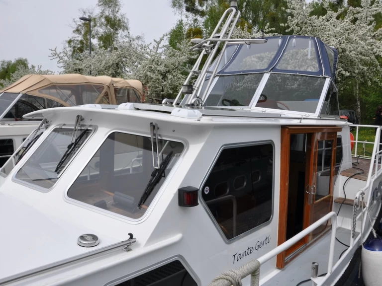 Hire a Gruno 38 Gruno 1050 Deluxe "Tante Gerti" Zehdenick