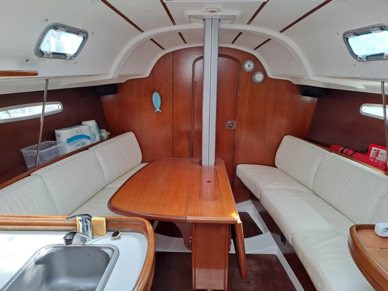 Hire a Bénéteau First 31.7 Concarneau