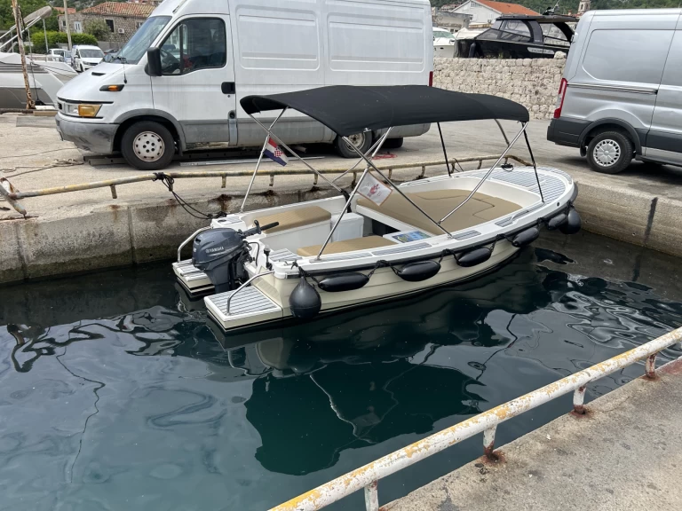 Yacht charter Dubrovnik - Fortis 505 on SamBoat