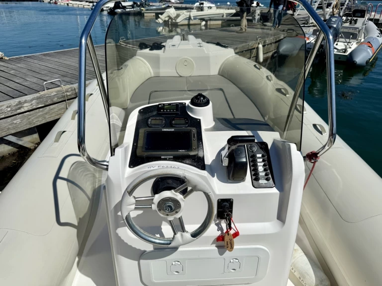 Hire a Capelli Tempest 700 Sun Port de Sainte-Marine