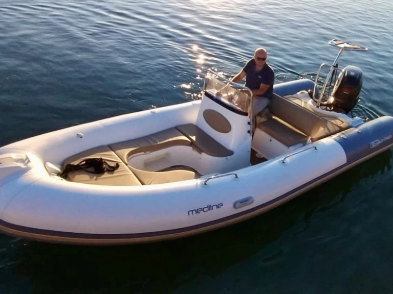 Yacht charter Port de Sainte-Marine - Zodiac Medline 650 on SamBoat