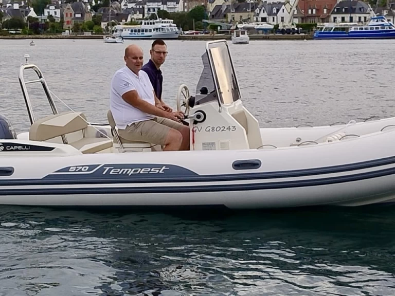 RIB hire in Port de Sainte-Marine - Capelli Tempest 570