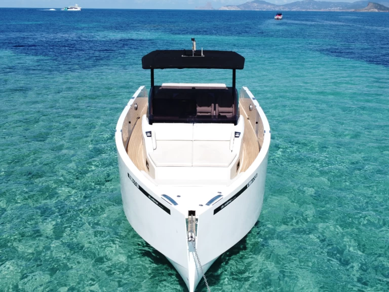 Motorboat to hire Ibiza Town at the best price