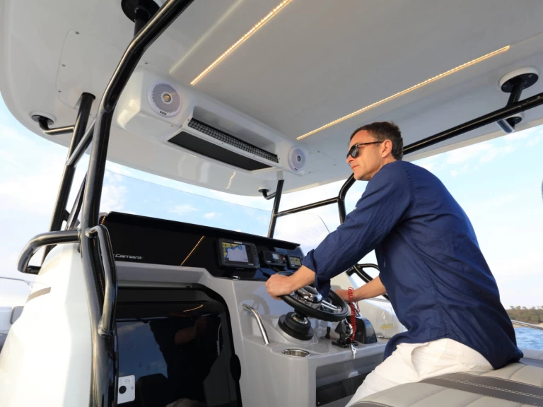 Yacht hire Port des Marines de Cogolin cheap Cap Camarat 9.0 CC