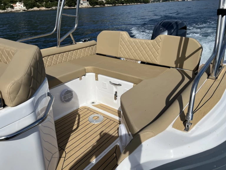 Charter a Salpa Salpa Soleil 23 in Dubrovnik on Samboat