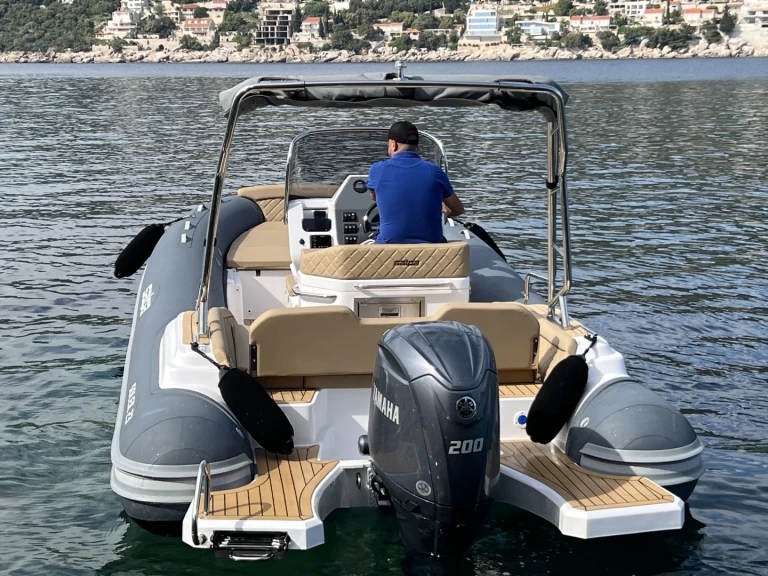 Hire RIB Salpa with a boat licence